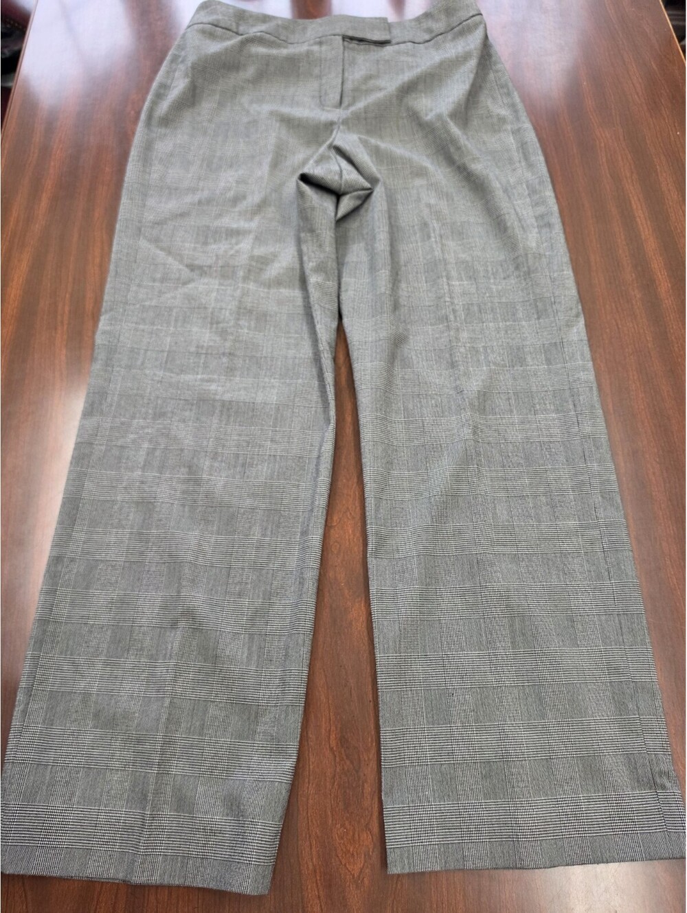 Larry Levine Stretch Plaid Career Dress Pants SZ 10 Gray Straight Quiet Luxury